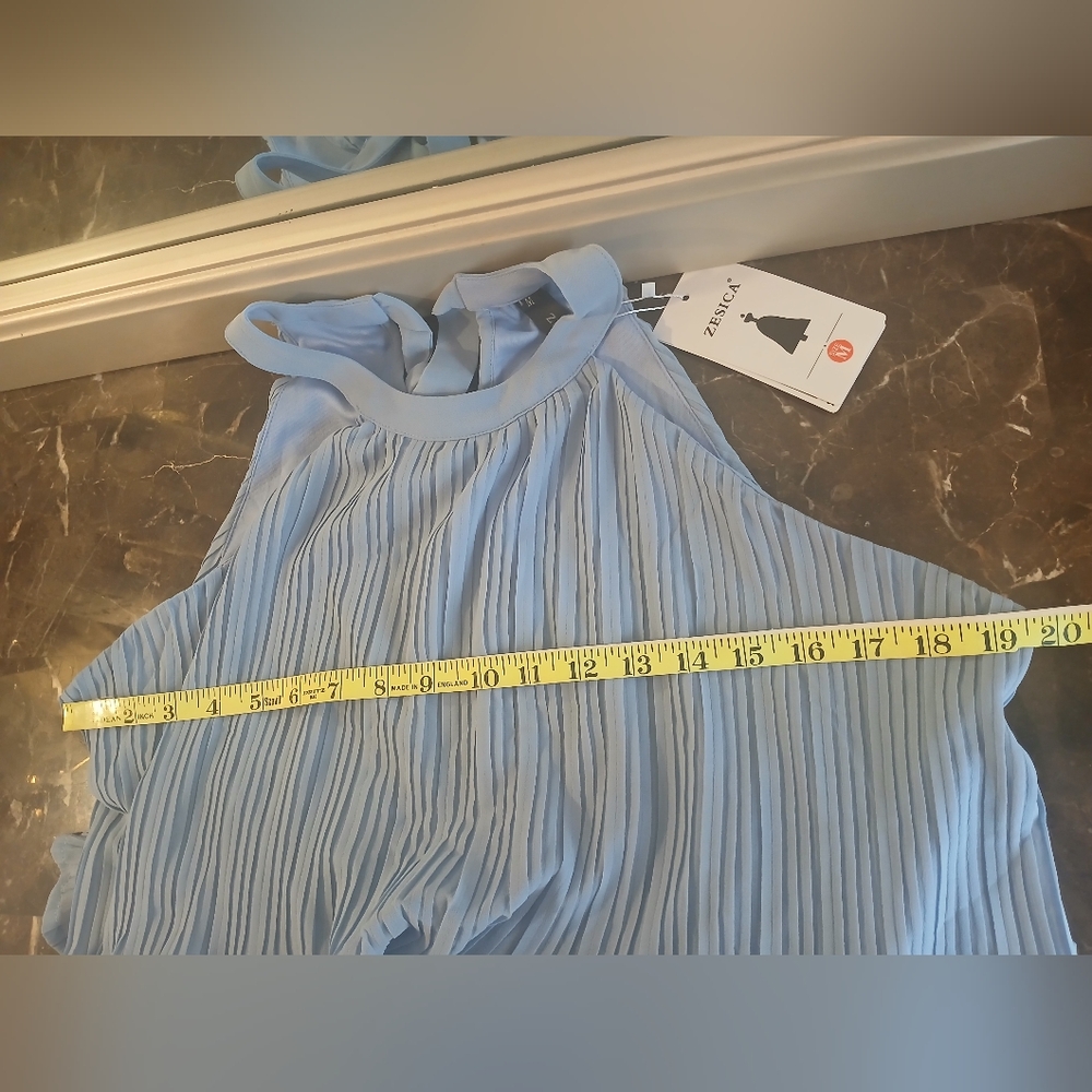 Elegant Blue Pleated Dress - Picture 4 of 12